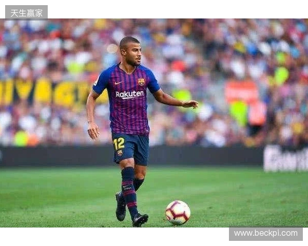 前教练:拉菲尼亚在攻防两端都能做贡献,他比登贝莱更全面