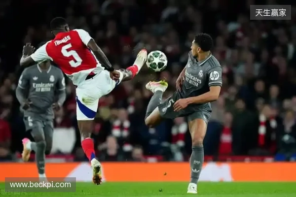 早报:领跑继续!阿森纳3-2逆转樱桃;巴萨2-0西班牙人